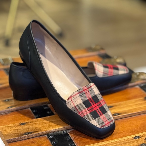 Bandolino Liberty Plaid Loafers in Black,Tan and Red - Picture 9 of 9